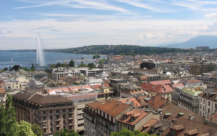 Se felhőkarcolók, se hivalkodás, a híres szökőkúton kívül említésre méltó épületek sem: Genf szerény külseje ellenére is egyike a legsikeresebb globális városoknak (Pirisi G. felvétele)